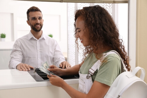 Bank Teller: Top Part-Time Jobs With Benefits