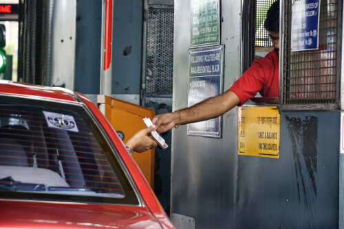 Toll Booth Attendant: Easy Jobs That Pay Well