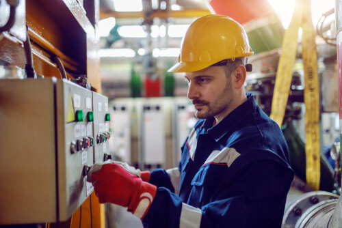 Power Plant Operator: Easy Jobs That Pay Well