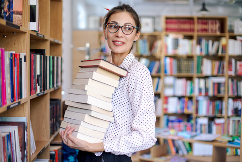 Librarian: Easy Jobs That Pay Well